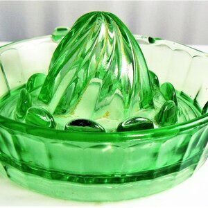 VINTAGE LIME GREEN DEPRESSION GLASS CITRUS JUICER